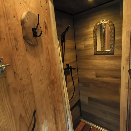 La Roulotte De Menugoutte *